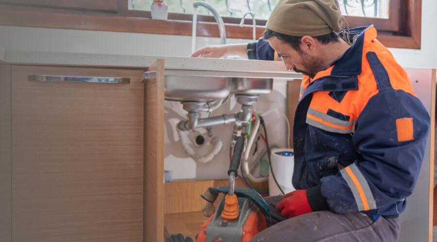 Local expert plumbing services in Henryville, IN